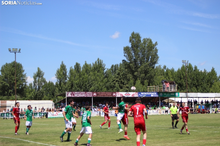 EN FOTOS | El San Jos&eacute; se queda a las puertas del ascenso a Tercera RFEF