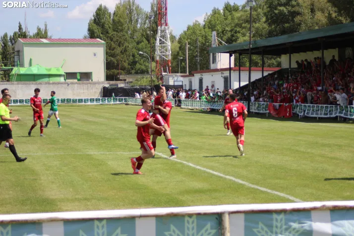 EN FOTOS | El San Jos&eacute; se queda a las puertas del ascenso a Tercera RFEF