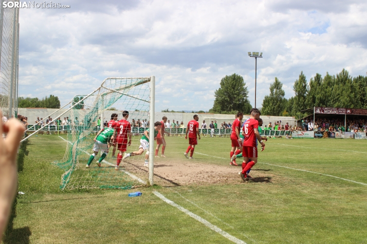 EN FOTOS | El San Jos&eacute; se queda a las puertas del ascenso a Tercera RFEF