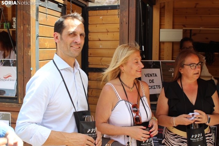 Fotos: San Esteban inaugura su Feria del Vino con caldos de primer nivel