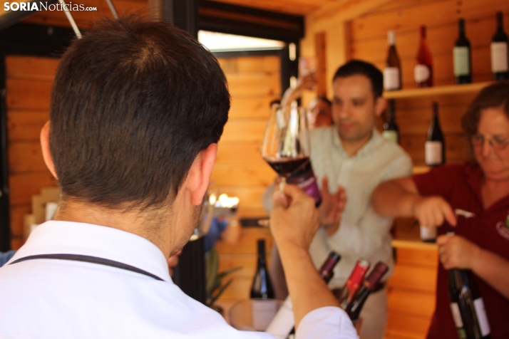 Fotos: San Esteban inaugura su Feria del Vino con caldos de primer nivel