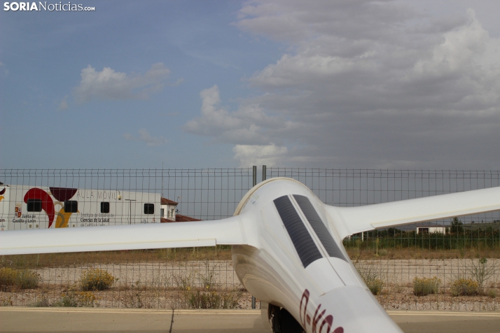 La Vuelta Ibérica de vuelo sin motor aterriza en el ATI de Garray