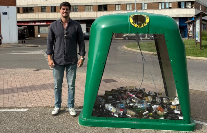 Un iglú transparente en el Paseo de Santa Bárbara revela el destino del vidrio