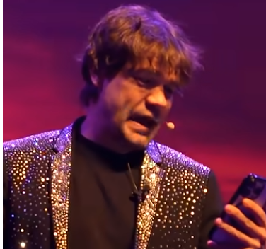 El show de Juan Dávila y un protagonista soriano: cuatro hijos con cuatro mujeres diferentes y hater de los torreznos