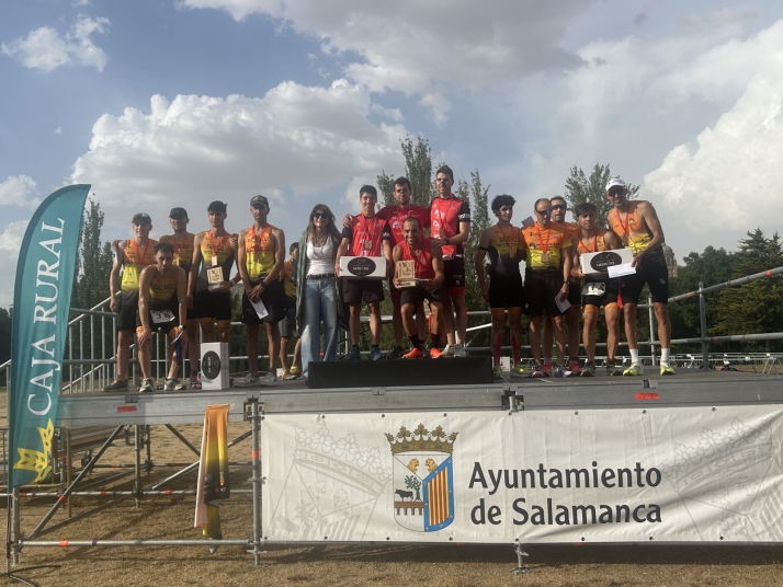 Cinco segundos deciden el campeonato regional a favor del Triatlón Soriano