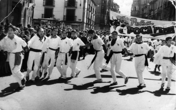 La Peña Poca Pena abre su tradicional muestra de fotos antiguas