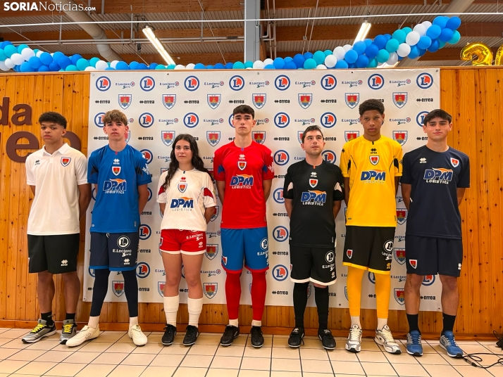El C.D. Numancia presenta su nueva piel: un homenaje a 20 años de historia compartida con Errea