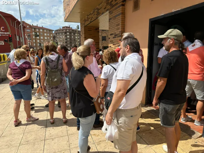 GALER&Iacute;A | Las Cuadrillas viven una intensa ma&ntilde;ana con el reparto de tajadas frescas
