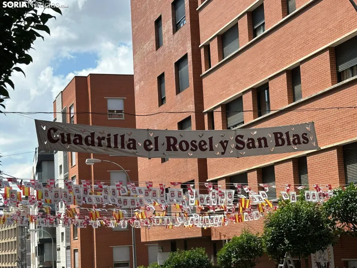 GALER&Iacute;A | Las Cuadrillas viven una intensa ma&ntilde;ana con el reparto de tajadas frescas