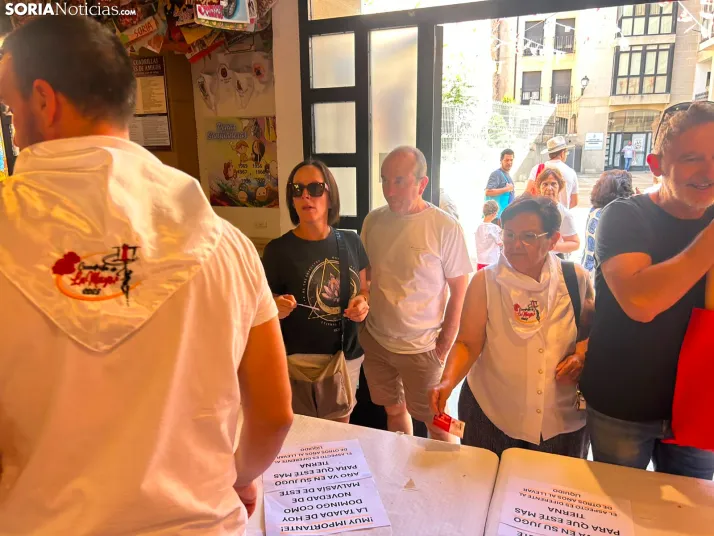 En im&aacute;genes: Los sorianos recogen sus tajadas en la ma&ntilde;ana del Domingo de Calderas