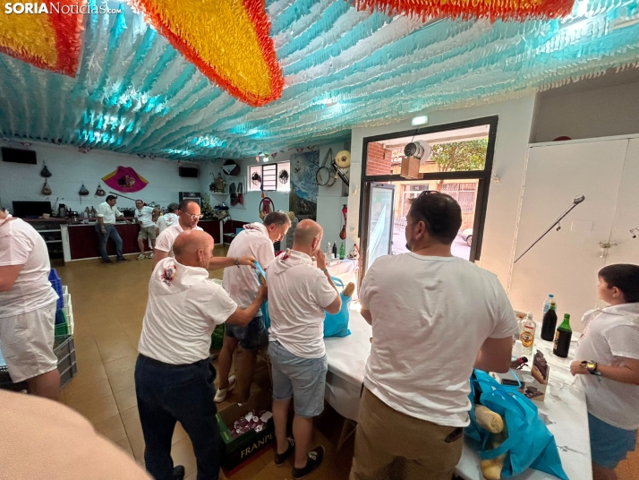 En im&aacute;genes: Los sorianos recogen sus tajadas en la ma&ntilde;ana del Domingo de Calderas