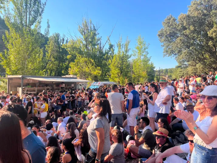 GALER&Iacute;A | La pradera en el Lunes de Bailas (II)