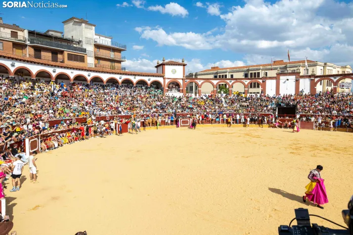 Viernes de Toros 2026: Novillada de tarde./ Viksar Fotografía