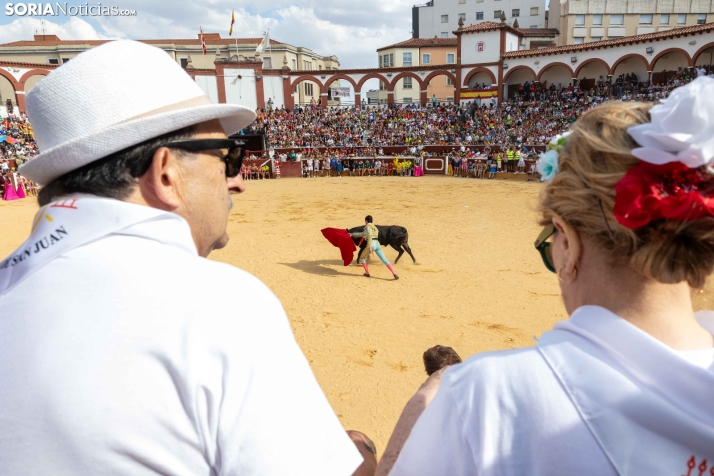 Viernes de Toros 2026: Novillada de tarde./ Viksar Fotografía