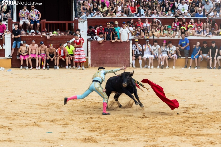 Viernes de Toros 2026: Novillada de tarde./ Viksar Fotografía