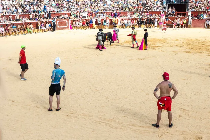 Viernes de Toros 2026: Novillada de tarde./ Viksar Fotografía