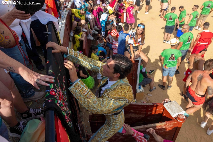 Viernes de Toros 2026: Novillada de tarde./ Viksar Fotografía