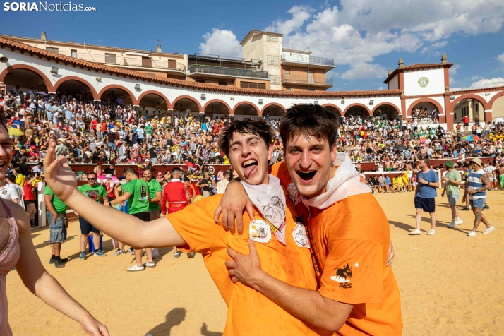 Viernes de Toros 2026: Novillada de tarde./ Viksar Fotografía
