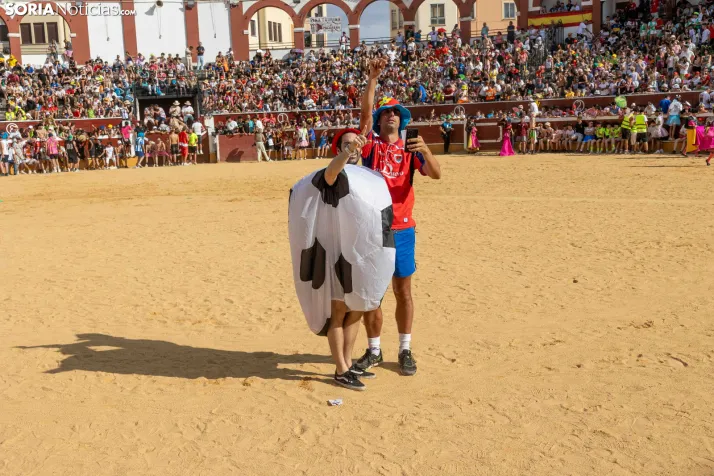 Viernes de Toros 2026: Novillada de tarde./ Viksar Fotografía