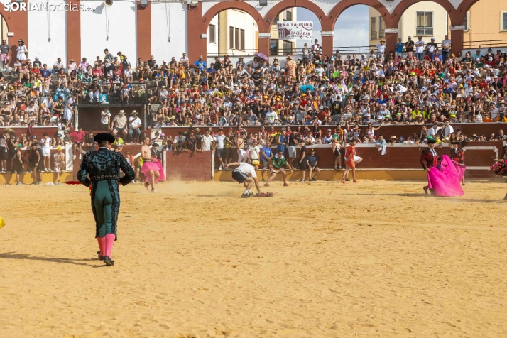 Viernes de Toros 2026: Novillada de tarde./ Viksar Fotografía