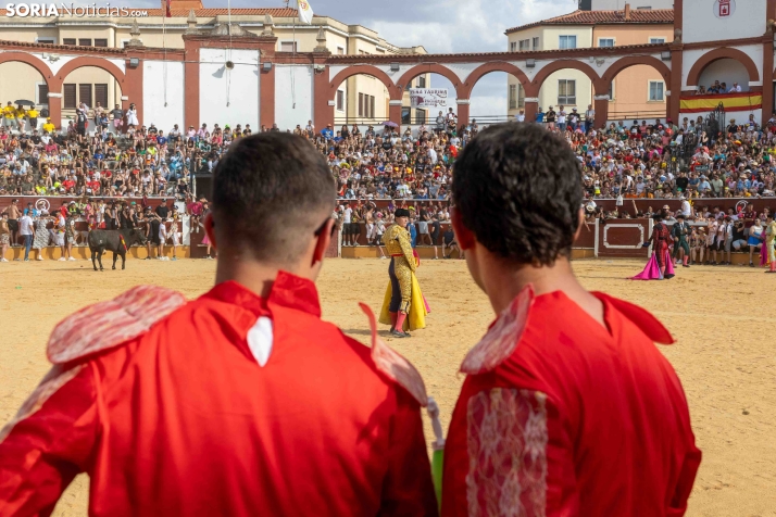 Viernes de Toros 2026: Novillada de tarde./ Viksar Fotografía