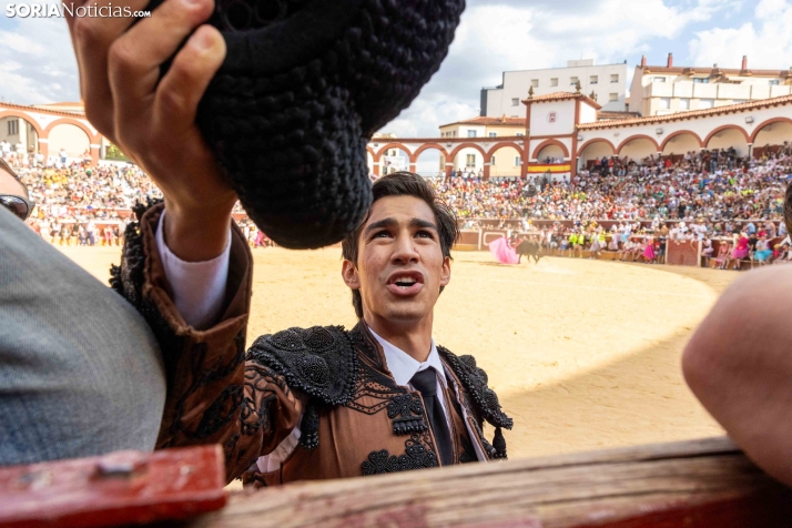 Viernes de Toros 2026: Novillada de tarde./ Viksar Fotografía