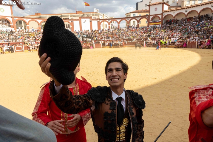 Viernes de Toros 2026: Novillada de tarde./ Viksar Fotografía