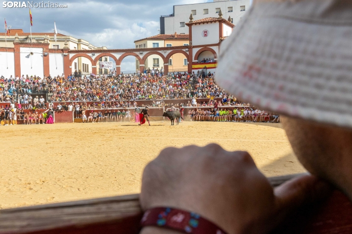 Viernes de Toros 2026: Novillada de tarde./ Viksar Fotografía