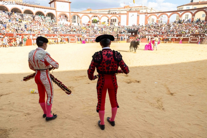 Viernes de Toros 2026: Novillada de tarde./ Viksar Fotografía