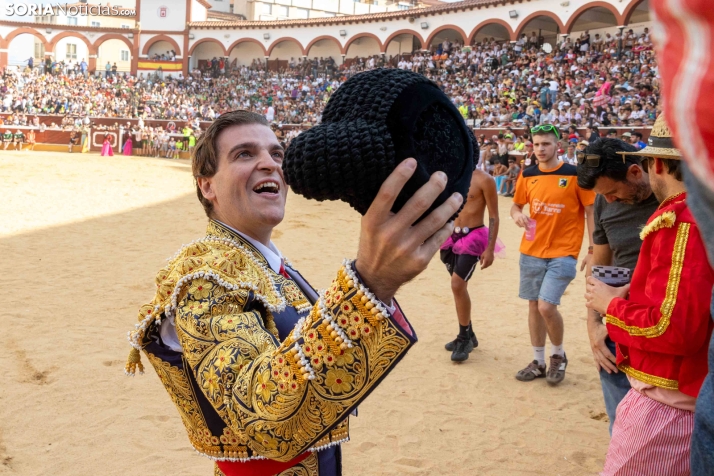 Viernes de Toros 2026: Novillada de tarde./ Viksar Fotografía