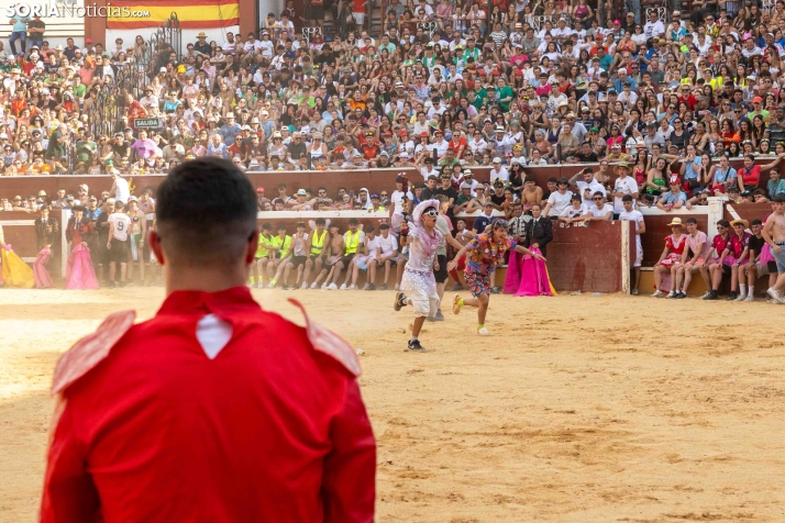 Viernes de Toros 2026: Novillada de tarde./ Viksar Fotografía