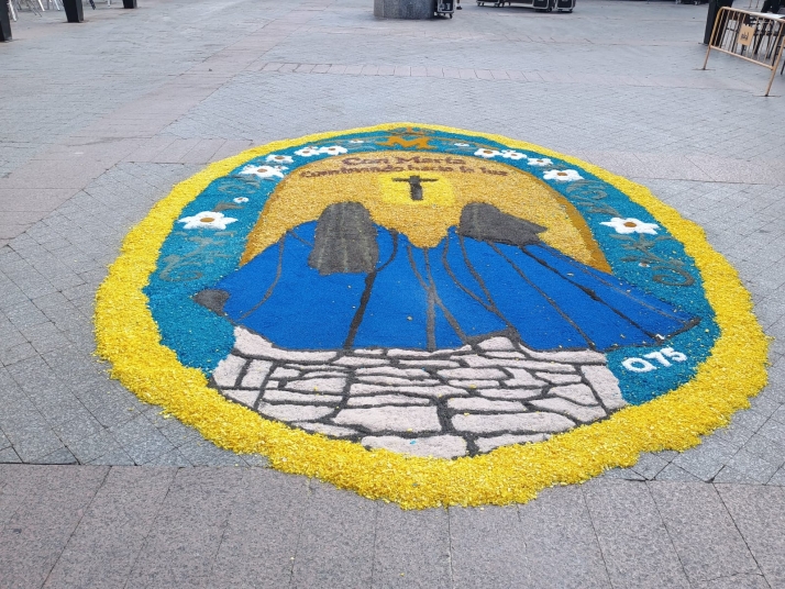 &Aacute;greda resplandece en el Corpus Christi