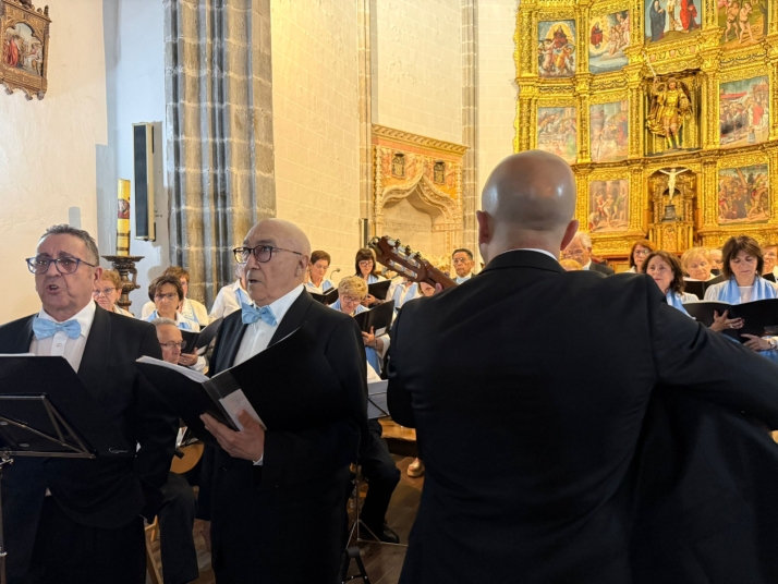 &Aacute;greda resplandece en el Corpus Christi