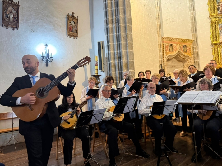 &Aacute;greda resplandece en el Corpus Christi