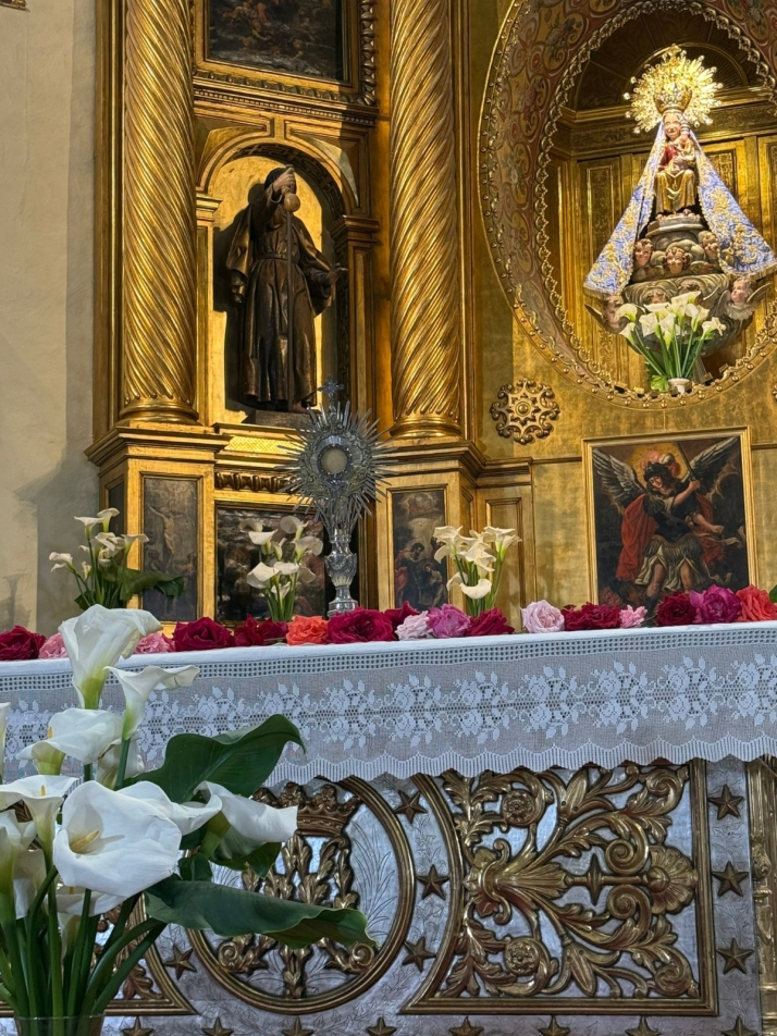 &Aacute;greda resplandece en el Corpus Christi