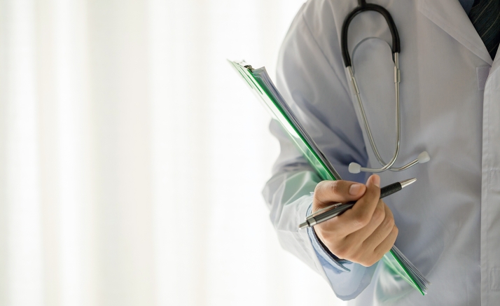 La homologación de la carrera profesional beneficia a tres sanitarios de Soria