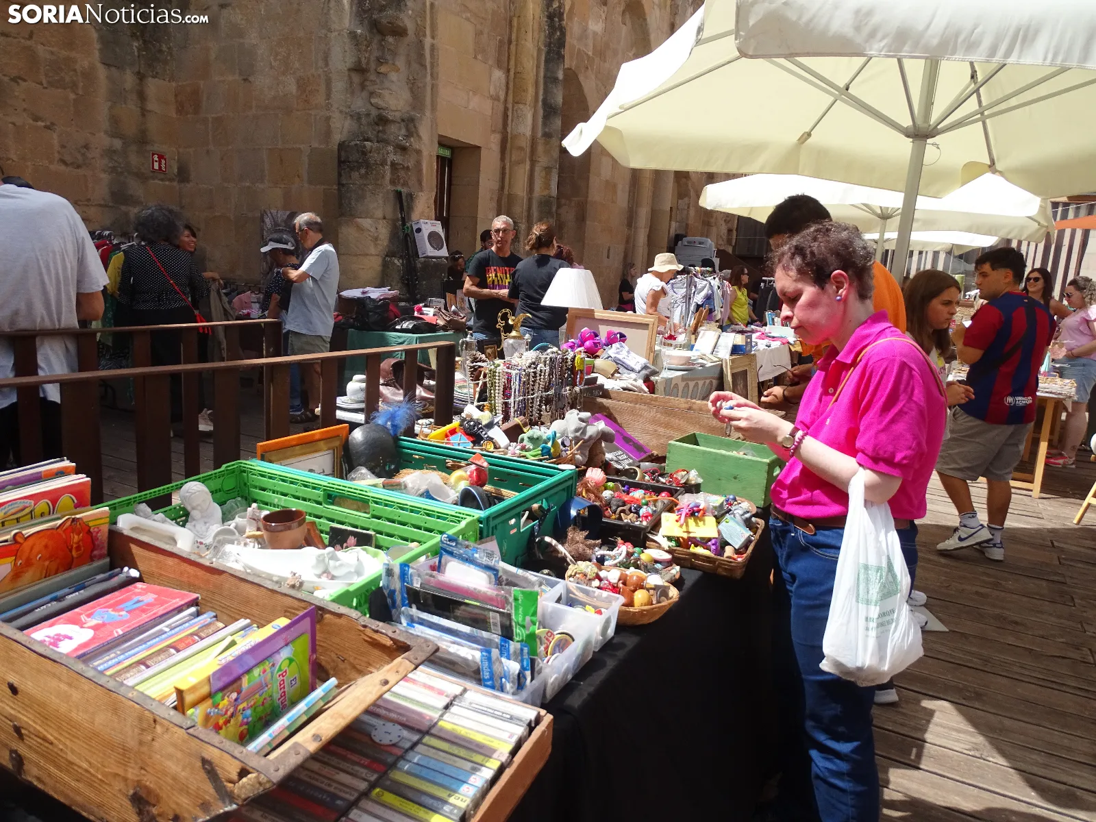 Una imagen del mercadillo al mediodía. /PC