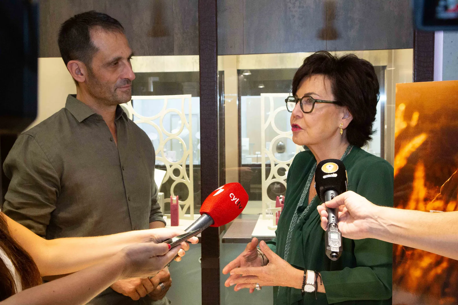 Momentos de la presentación de 'Raíces' |María Ferrer  