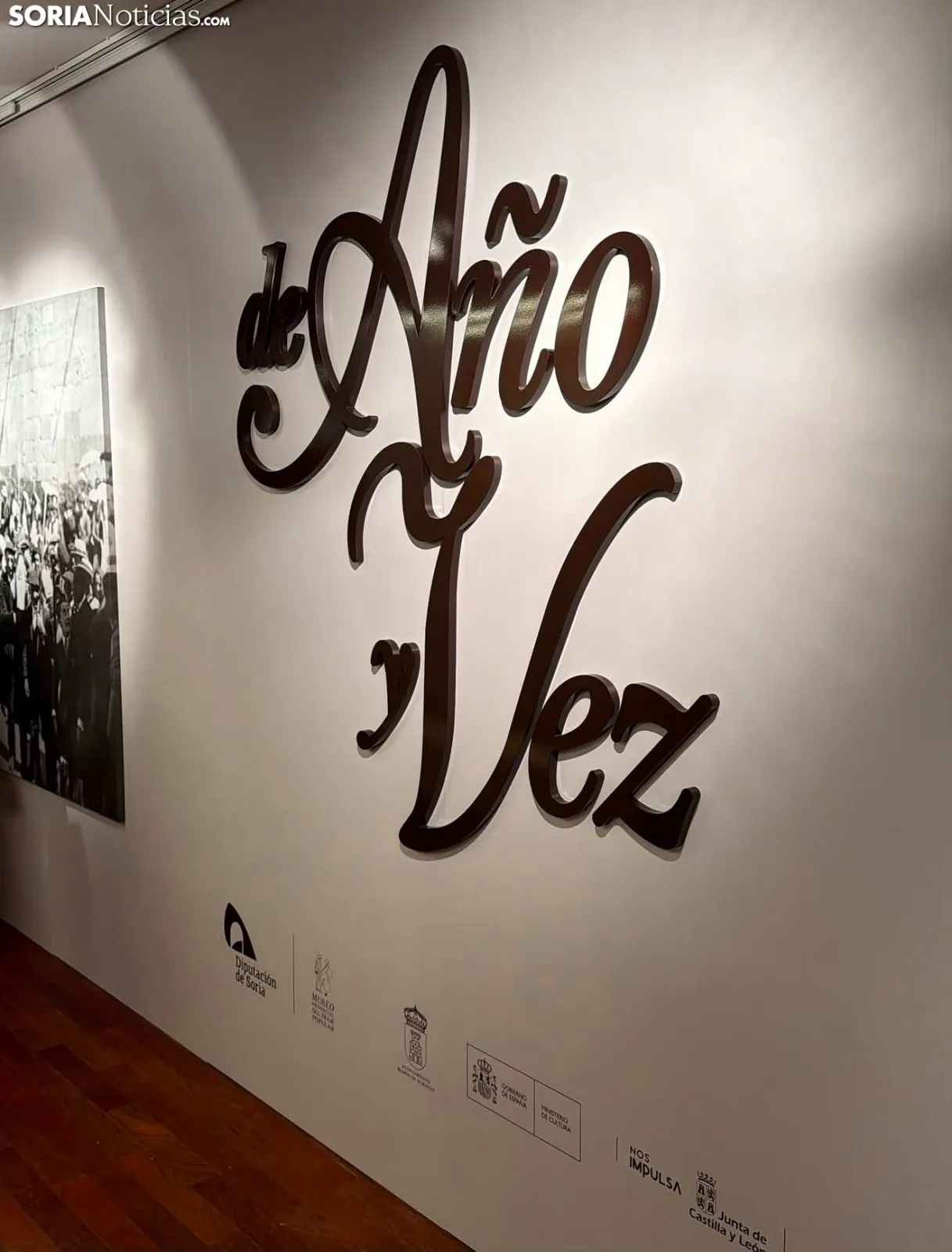 Visita guiada de la exposición 'De Año y Vez' en el Museo del Traje Popular. / Imagen: Ayuntamiento de Morón de Almazán