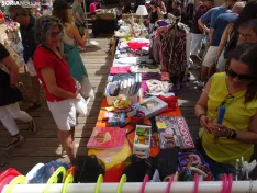 Una imagen del mercadillo al mediodía. /PC