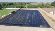 Foto 3 - Una inversi&oacute;n de 733.000 euros unificar&aacute; el complejo deportivo de Almaz&aacute;n