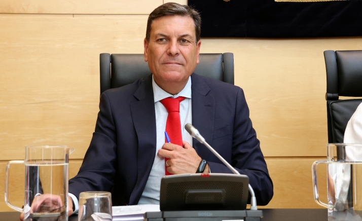 La Junta impulsará la competitividad empresarial, el emprendimiento y una fiscalidad moderada para familias, jóvenes, medio rural y vivienda