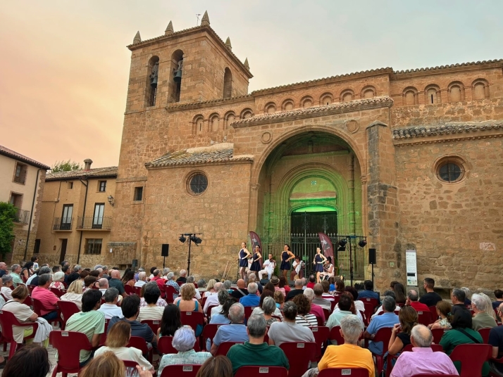 Música tradicional irlandesa a los pies de Monteagudo de las Vicarías