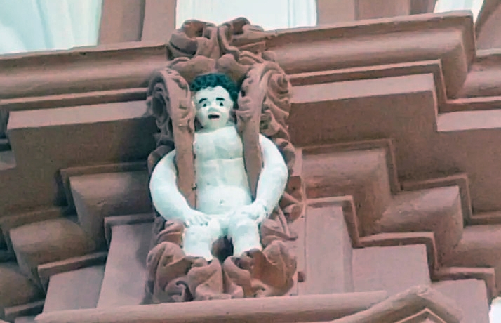 Autorizada la retirada del polémico repinte de los angelotes del Mirón 