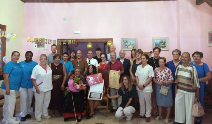 Homenaje en Vinuesa a Jacinta Yagüe por sus cien años de vida