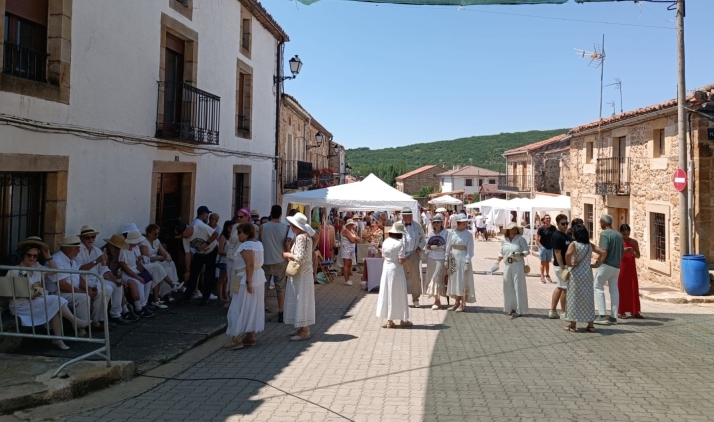 El Royo dinamiza su turismo con el homenaje al legado indiano