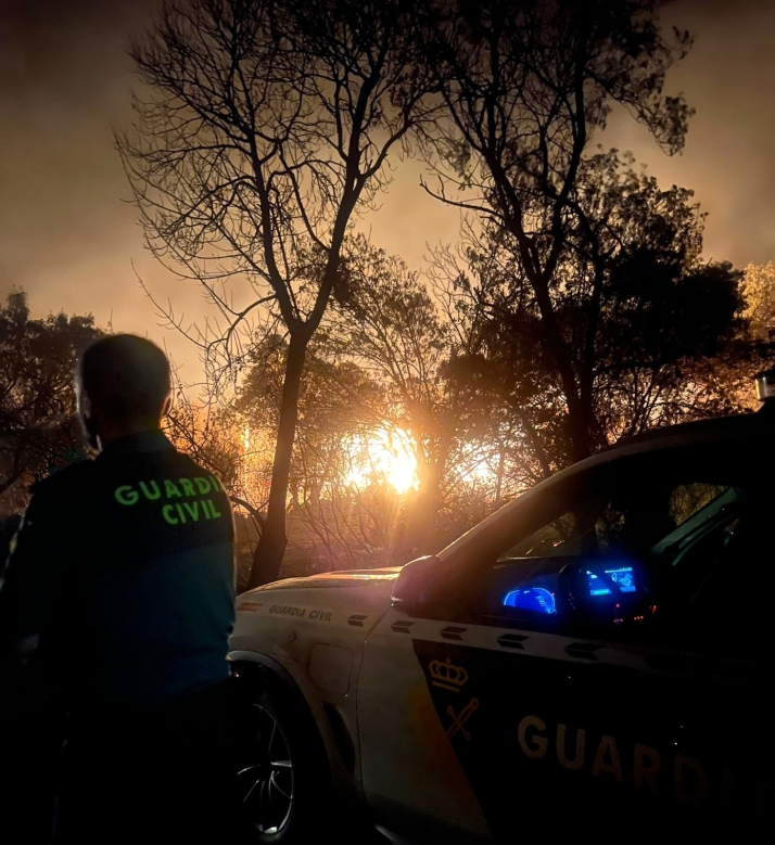 La Guardia Civil escolta a tres ganaderos de Barcones que trasladan a 2.500 ovejas lejos del frente