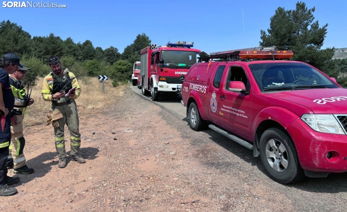 El operativo frena el avance del incendio de Guadalajara hacia Soria