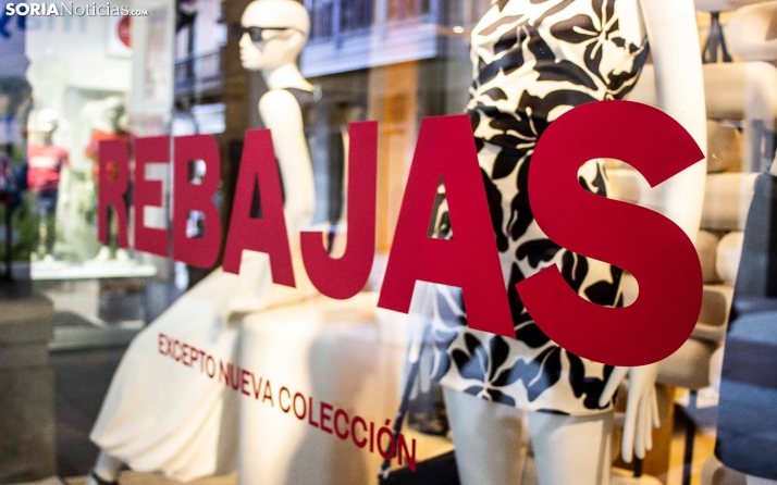 CONFERCO reclama regular las rebajas para frenar la proliferación de falsas ofertas