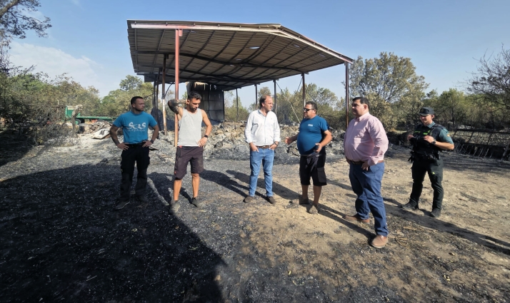 Activado el suministro de alimento a las explotaciones ganaderas afectadas por el incendio de Brieva